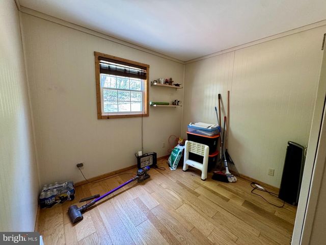 457 BLUMB LN, Great Cacapon, WV 25422