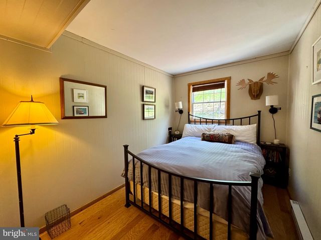 457 BLUMB LN, Great Cacapon, WV 25422