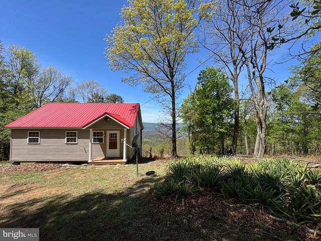 457 BLUMB LN, Great Cacapon, WV 25422