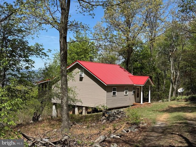 457 BLUMB LN, Great Cacapon, WV 25422