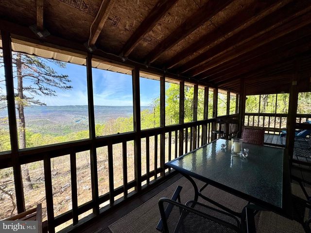 457 BLUMB LN, Great Cacapon, WV 25422