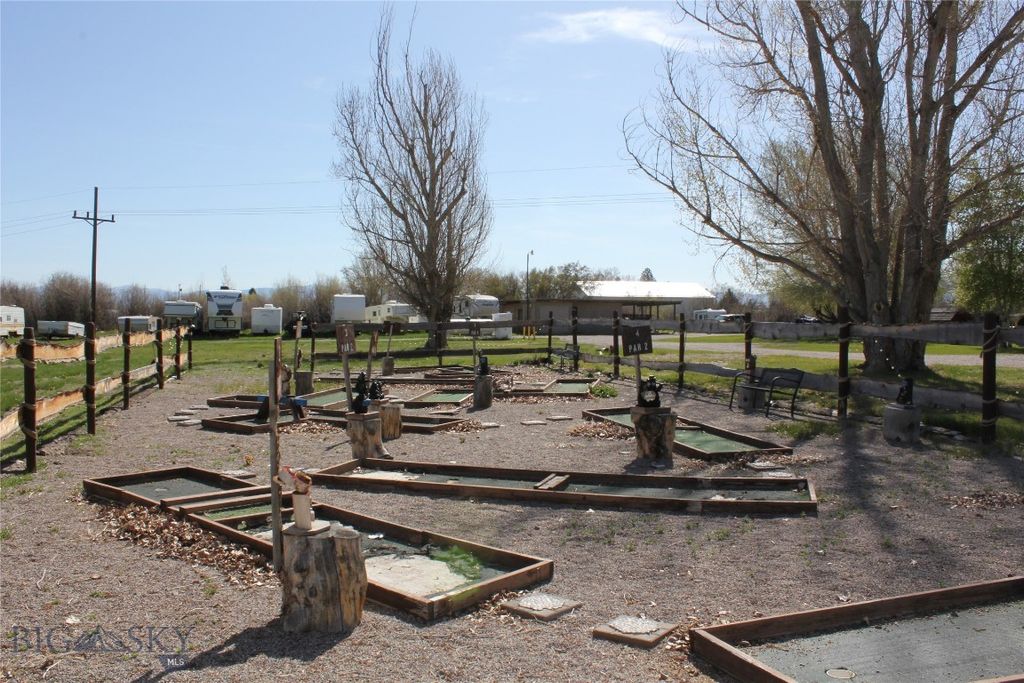 735 W Park, Dillon, MT 59725 photo 10