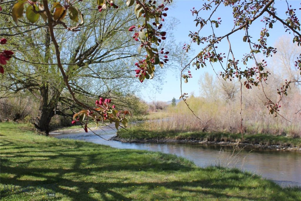 735 W Park, Dillon, MT 59725 photo 7