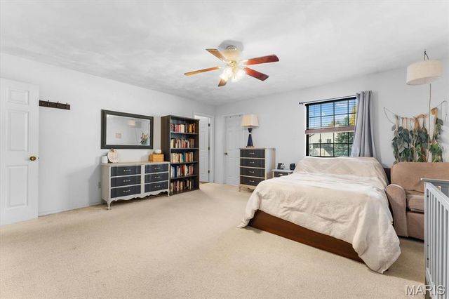 40 Clinton Hill Drive, Belleville, IL 62226