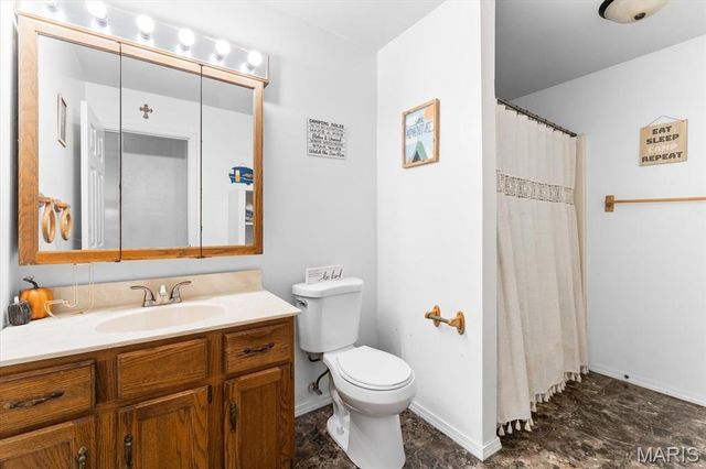 40 Clinton Hill Drive, Belleville, IL 62226