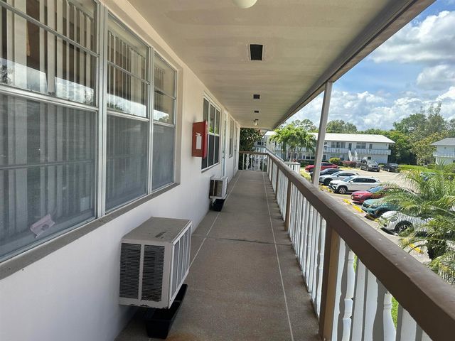 72 Northampton D, West Palm Beach, FL 33417