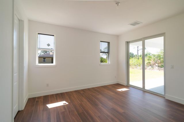 15061 Brainbridge Circle, Port Charlotte, FL 33981