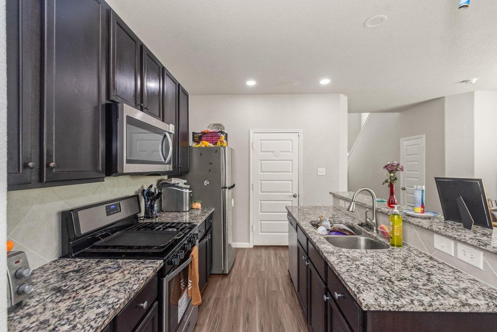 2382 Tavo Trail Drive, Conroe, TX 77301
