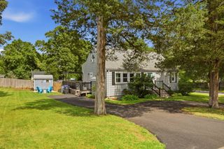 20 Brook Street, Barrington, RI 02806