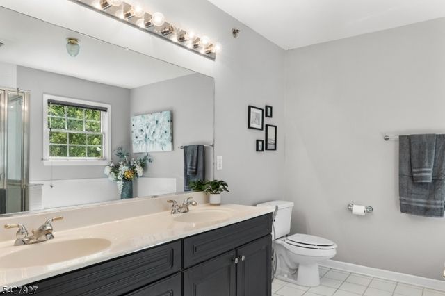 30 Federal Hill Rd 13, Pompton Lakes Boro, NJ 07442