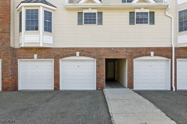 30 Federal Hill Rd 13, Pompton Lakes Boro, NJ 07442