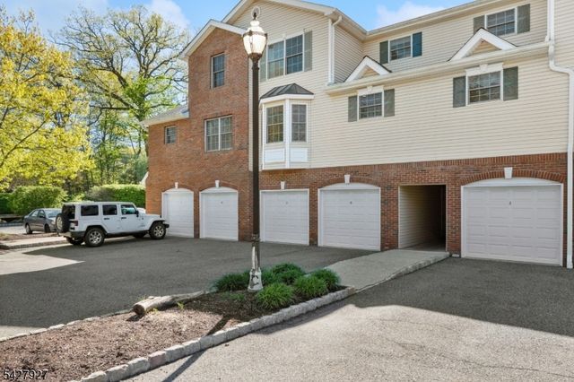 30 Federal Hill Rd 13, Pompton Lakes Boro, NJ 07442