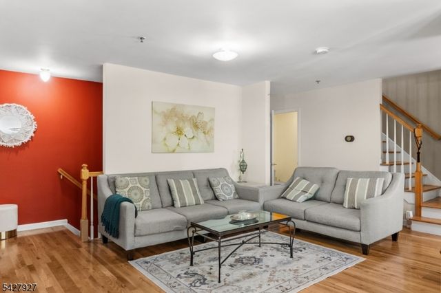30 Federal Hill Rd 13, Pompton Lakes Boro, NJ 07442