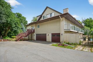 2S365 Milton Avenue, Glen Ellyn, IL 60137