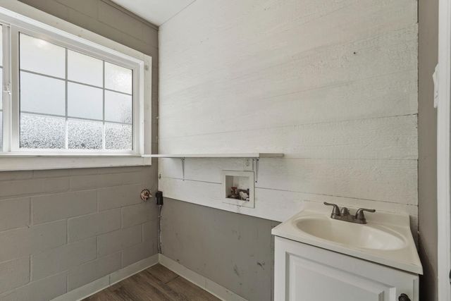 281 Lambuth Ave, Oakdale, CA 95361