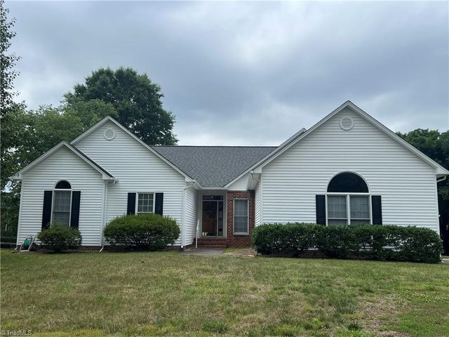 201 Brookfarm Trail, Lewisville, NC 27023