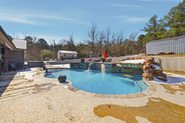 847 Calloway Road, Marshall, TX 75670