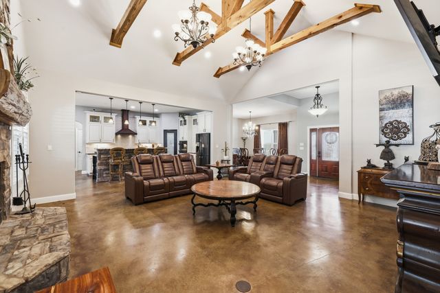 847 Calloway Road, Marshall, TX 75670