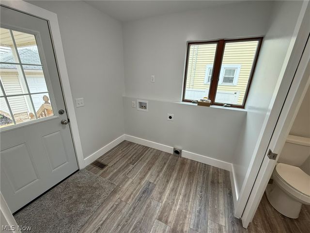 728 Oak Street NW, New Philadelphia, OH 44663