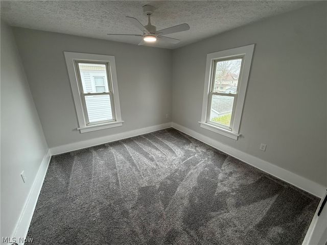 728 Oak Street NW, New Philadelphia, OH 44663