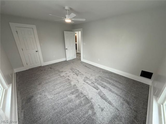 728 Oak Street NW, New Philadelphia, OH 44663