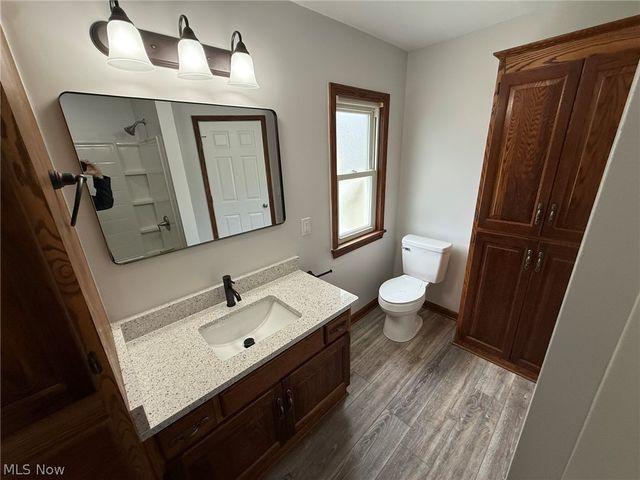 728 Oak Street NW, New Philadelphia, OH 44663