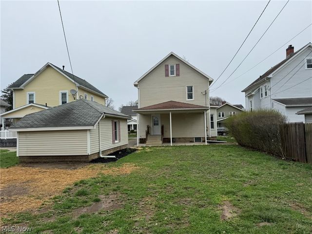 728 Oak Street NW, New Philadelphia, OH 44663