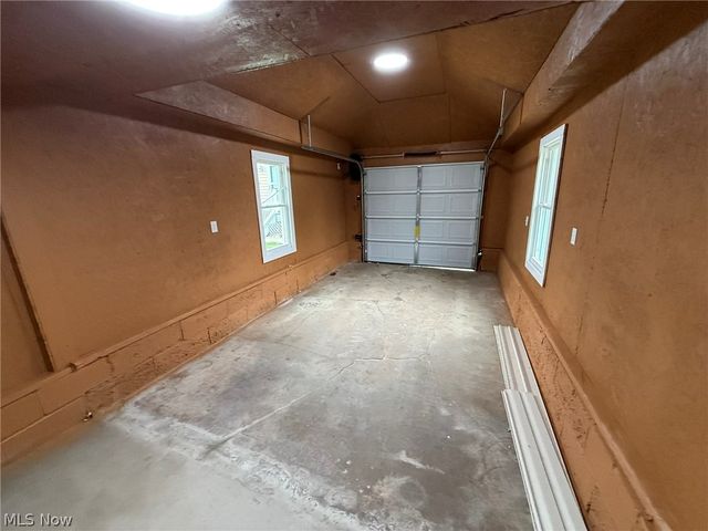 728 Oak Street NW, New Philadelphia, OH 44663