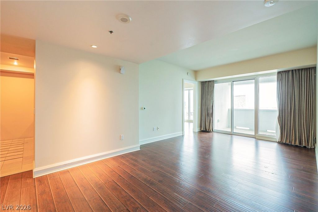 2700 Las Vegas Boulevard 907, Las Vegas, NV 89109 — photo 4