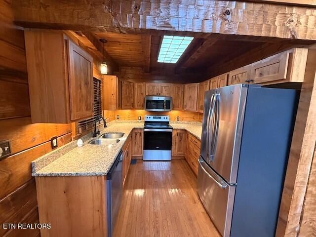 1608 Bench Mountain Way, Sevierville, TN 37862