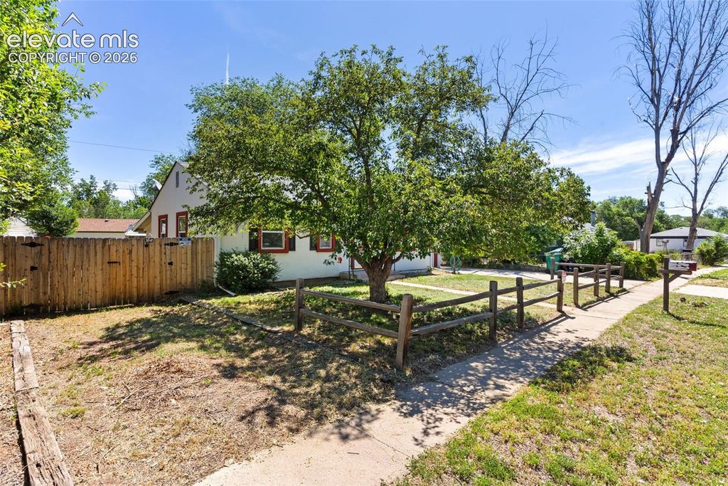 536 Warren Avenue, Colorado Springs, CO 80905