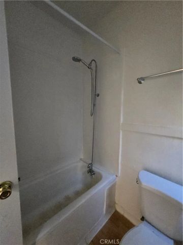 551 W 10th Street 9, Long Beach, CA 90813