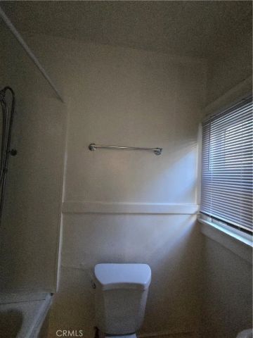 551 W 10th Street 9, Long Beach, CA 90813
