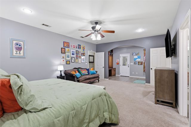 13989 Windham Drive, Van Alstyne, TX 75495