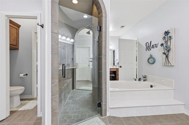 13989 Windham Drive, Van Alstyne, TX 75495