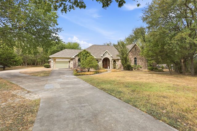 13989 Windham Drive, Van Alstyne, TX 75495