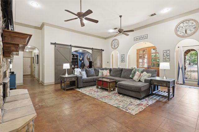 13989 Windham Drive, Van Alstyne, TX 75495