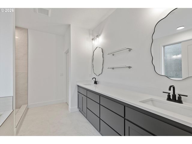 14992 Se Andre Way, Clackamas, OR 97015