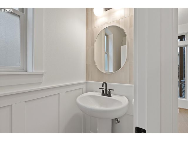 14992 Se Andre Way, Clackamas, OR 97015