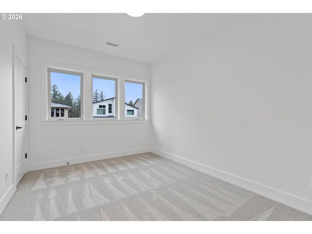 14992 Se Andre Way, Clackamas, OR 97015