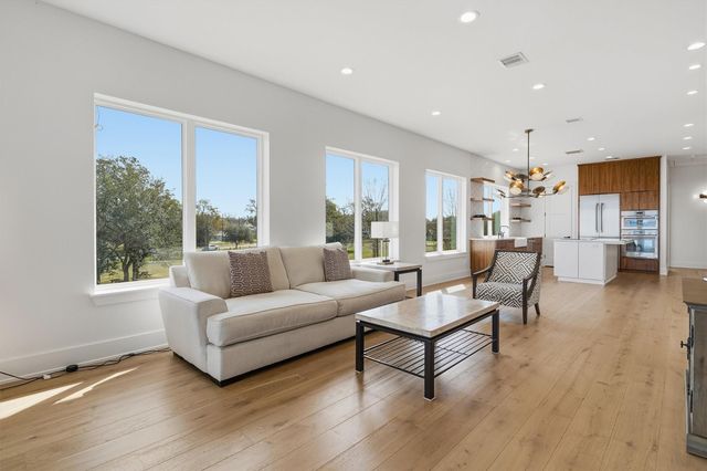 2002 Cove Park Drive, Kemah, TX 77565