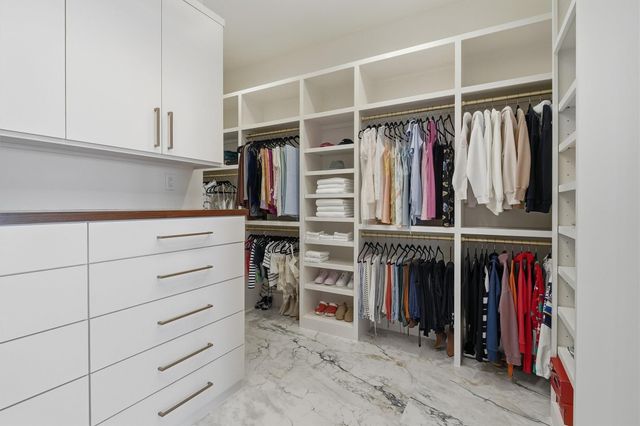 2002 Cove Park Drive, Kemah, TX 77565