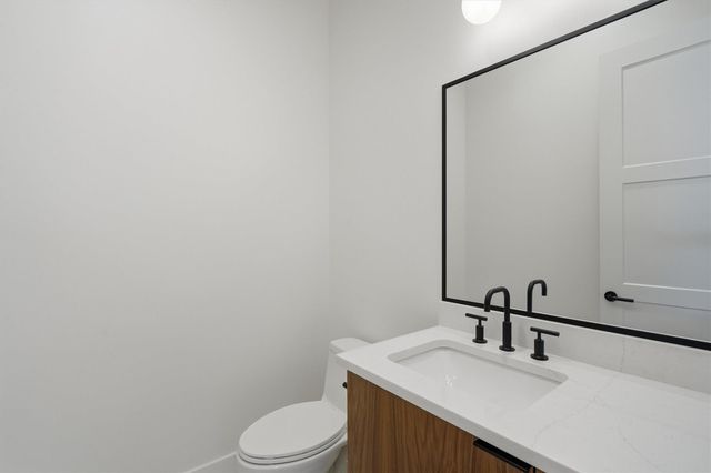 2002 Cove Park Drive, Kemah, TX 77565