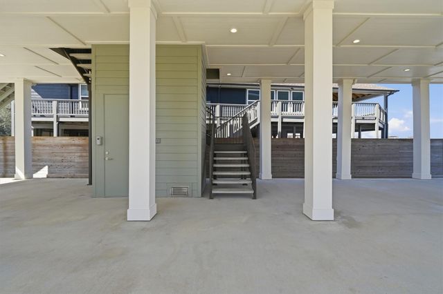 2002 Cove Park Drive, Kemah, TX 77565