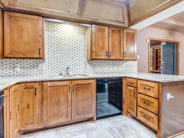 18504 Laurel Oak Drive, Edmond, OK 73012