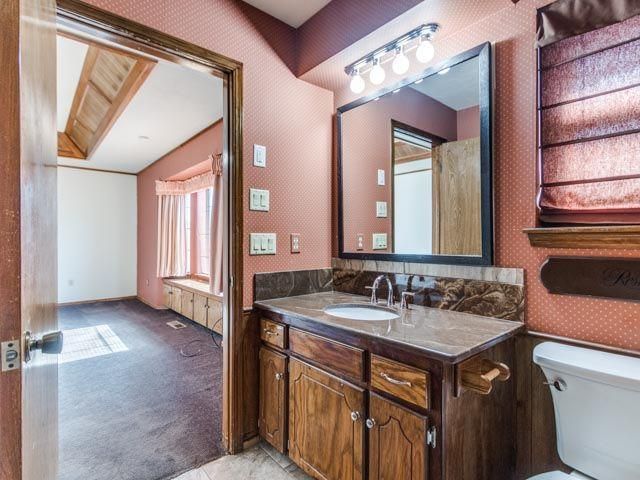 18504 Laurel Oak Drive, Edmond, OK 73012