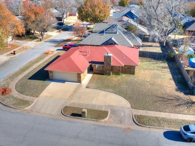 18504 Laurel Oak Drive, Edmond, OK 73012