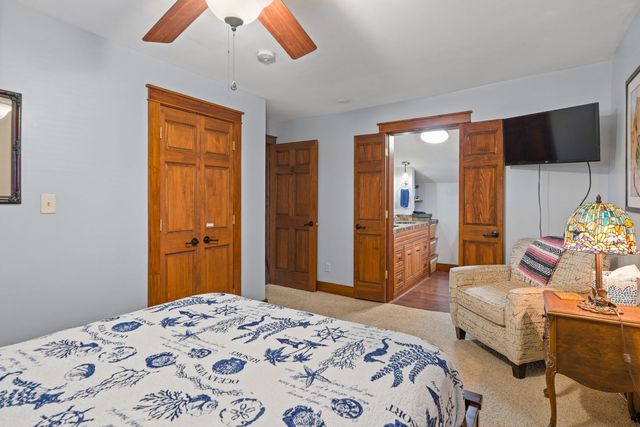 124 Oak Street, Leclaire, IA 52753