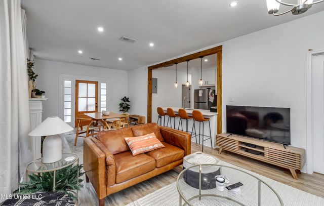 417 Dunbar Street, Jackson, MS 39216