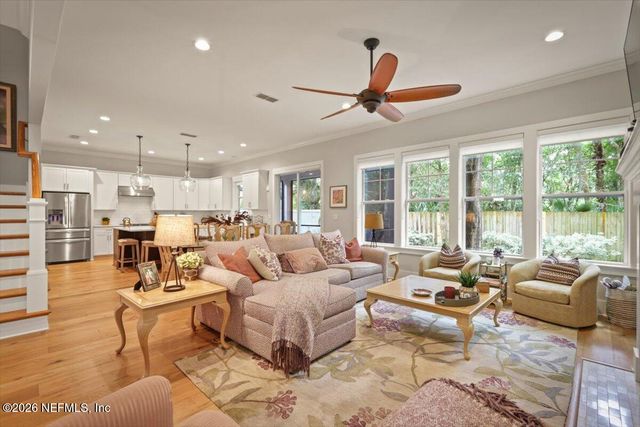 740 PARADISE Lane, Atlantic Beach, FL 32233